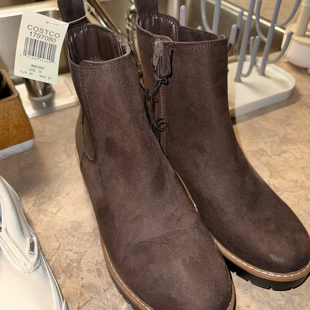 Brown Suede Women’s Boots